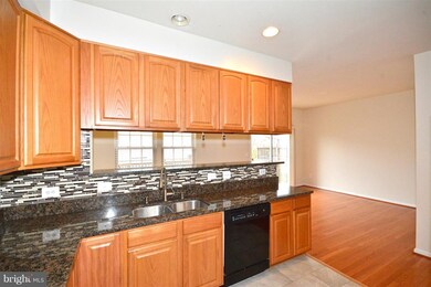 12065 Kemps Landing Cir, Manassas, VA 20109 - photo 3