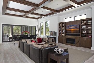 06 Family Room