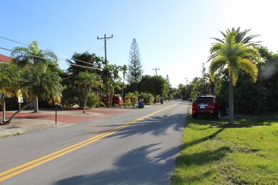 W Seaview Dr Looking East