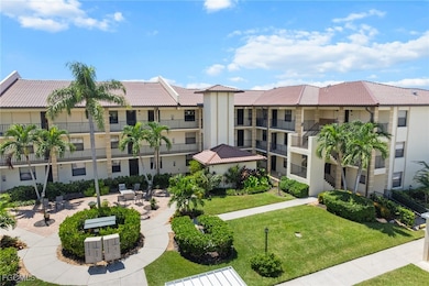 12621 Kelly Sands Way unit 327, Fort Myers, FL 33908 - photo 3