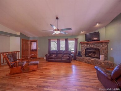 200 Wildfire Ln, Burnsville, NC 28714 - photo 4