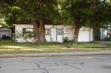 825 College St, Cleburne, TX 76033 - photo 5