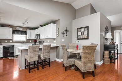 12998 Dellinger Dr, Fishers, IN 46038 - photo 7