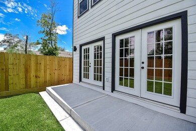 7902 Sealey St, Houston, TX 77088 - photo 5