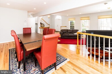 12257 Tildenwood Dr, Rockville, MD 20852 - photo 7