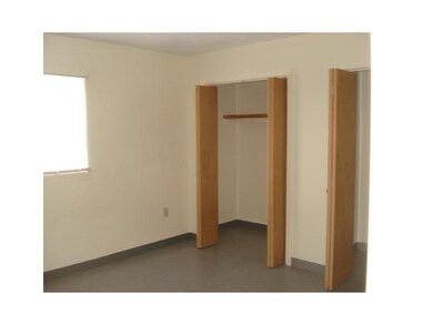 Bedroom. UNIT 1