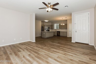 006-photo-living-room-13129950