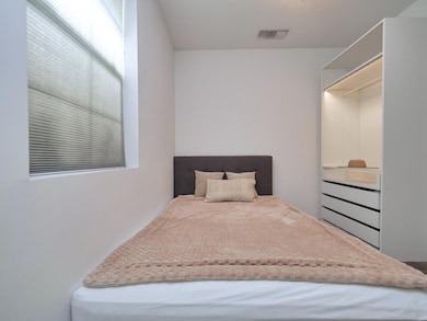 493 Tailoff Ln, Sacramento, CA 95818 - photo 6