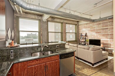 Open and efficient space