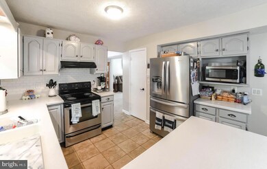 44244 Leaning Pine Ln, California, MD 20619 - photo 3