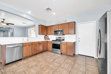 15310 W Wethersfield Rd-14