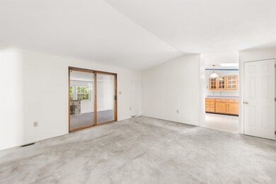 9 Blueberry Ln, Seabrook, NH 03874 - photo 5