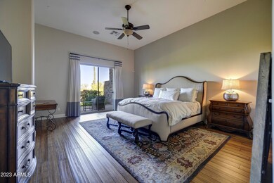004_Spacious Master Bedroom