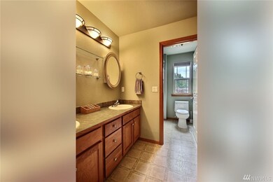 13910 140th St E, Orting, WA 98360 - photo 6