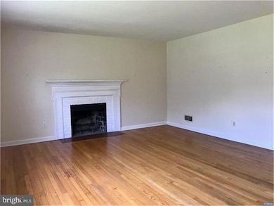 408 Crest Rd, Wilmington, DE 19803 - photo 2