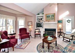 Living Rm w/ FP