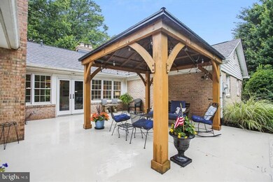 1354 Macbeth St, McLean, VA 22102 - photo 7