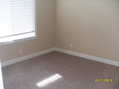 2380 Petroglyph St, Redding, CA 96002 - photo 3