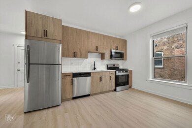 6975 N Bell Ave unit 2, Chicago, IL 60645 - photo 3