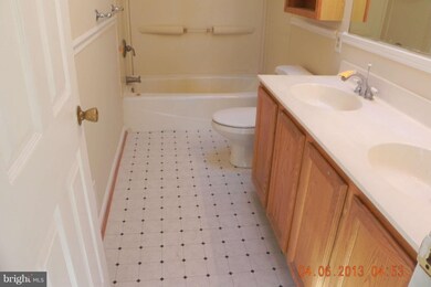 320 Cedar Ln, Annapolis, MD 21403 - photo 6