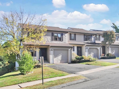 35 Tinsmith Crossing unit 35, Wethersfield, CT 06109 - photo 4