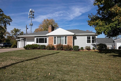 802 9th St, Menasha, WI 54952 - photo 2