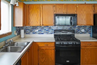 1915 Mayan Ct, Joliet, IL 60435 - photo 5