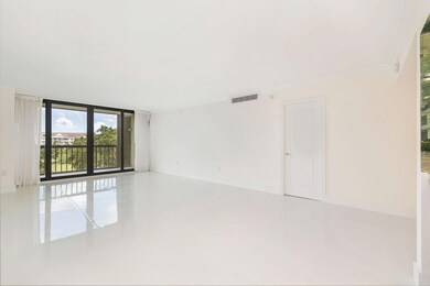 The Envoy unit 5050, West Palm Beach, FL 33401 - photo 3