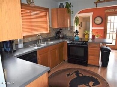 605 W Oak St, Winslow, AZ 86047 - photo 5