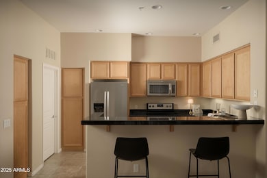 2989 N 44th St unit 2001, Phoenix, AZ 85018 - photo 4