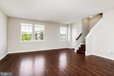 439 Dogwood Dr, Woodbury, NJ 08096 - photo 3