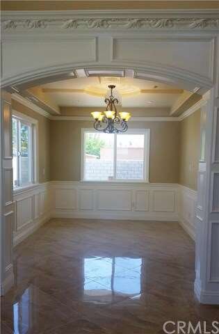 ENTRY WAY TO DINING ROOM