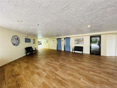 221 NE Plantation Rd unit 215, Stuart, FL 34996 - photo 7