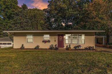 Adorable Open Concept 3 Bedroom Home Thats Conveni