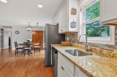 184 Burncoat St, Worcester, MA 01606 - photo 4