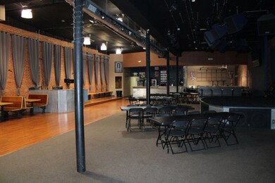 422 Main St, La Crosse, WI 54601 - photo 4