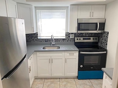 2667 Emory Dr W unit H, West Palm Beach, FL 33415 - photo 2