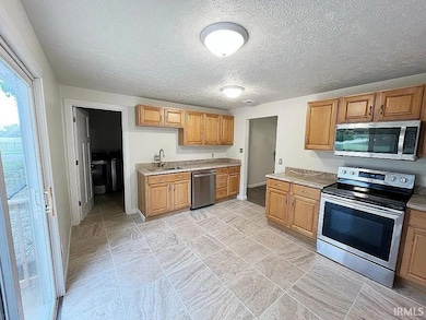 2983 N Murphy Ln, Warsaw, IN 46582 - photo 3