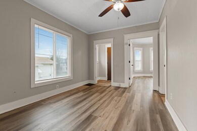 113 roscoe ave-002