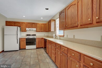 3302 Scotland Rd, Chambersburg, PA 17202 - photo 7