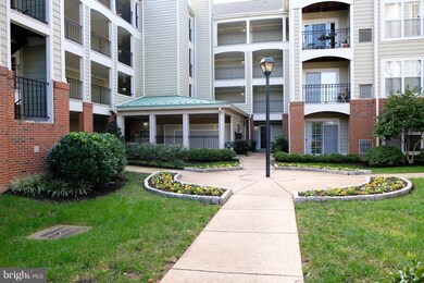 Quaker Hill Community unit 219, Alexandria, VA 22314 - photo 3