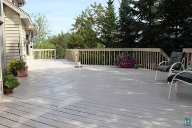 Huge Back Deck