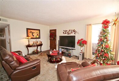 10801 Poza Rica Ct unit A-D, El Paso, TX 79935 - photo 4