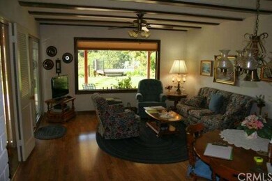 NICE FAMILY/DINING ROOM WITH SERENE VIEWS OF THE Y