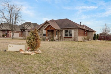 2414 W Summerset St-2