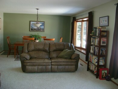 Living room/dining