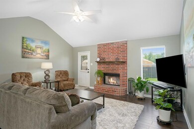 305 Odell St, Cleburne, TX 76033 - photo 4