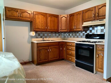 3012 Hillcrest St, Lansing, MI 48911 - photo 4