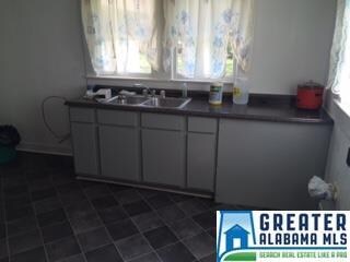 LARGE EAT IN KITCHEN