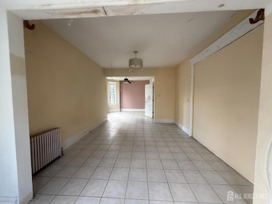 185 Lewis St, Perth Amboy, NJ 08861 - photo 5